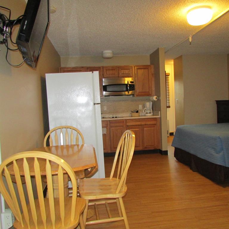 Creekwood Inn Anchorage Exterior photo