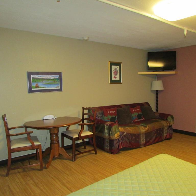 Creekwood Inn Anchorage Exterior photo